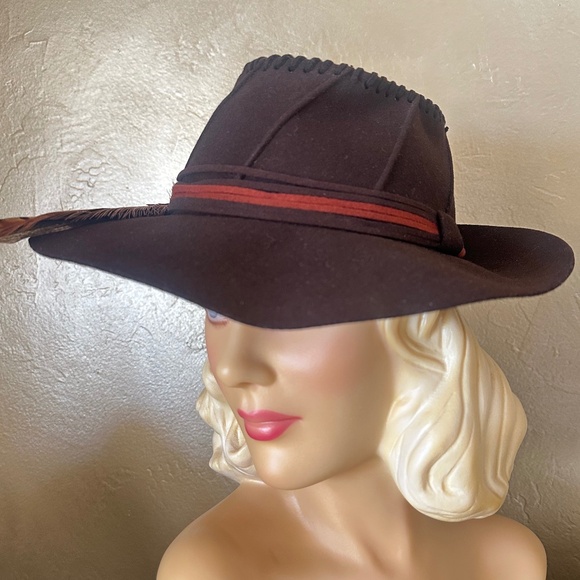 ELEGANT 1940s\' BROWN FELT FEDORA + INTRICATE CROWN DETAILS &  FEATHERS main image 13